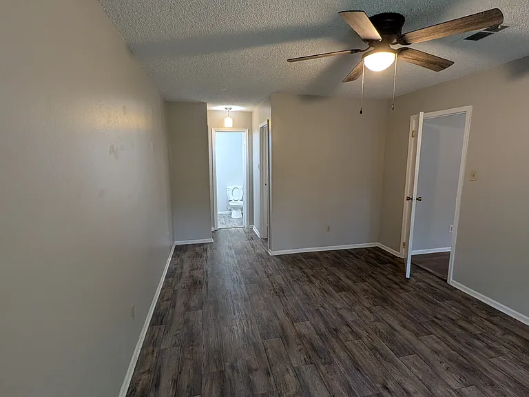 1609 Amour Dr — Photo 21