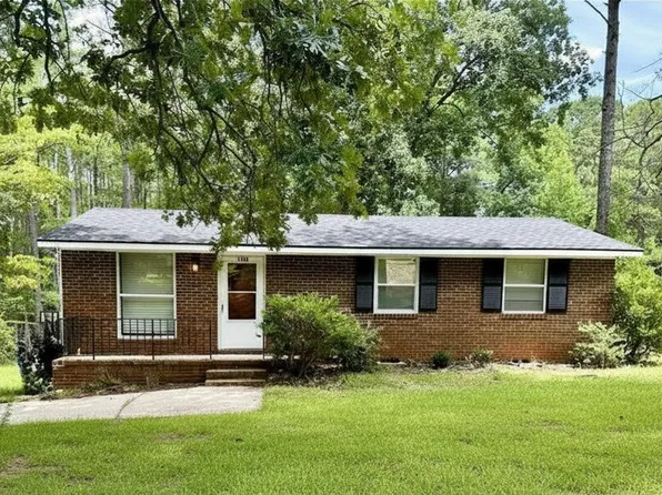 2346 Lake Ave, Fayetteville, NC 28301
