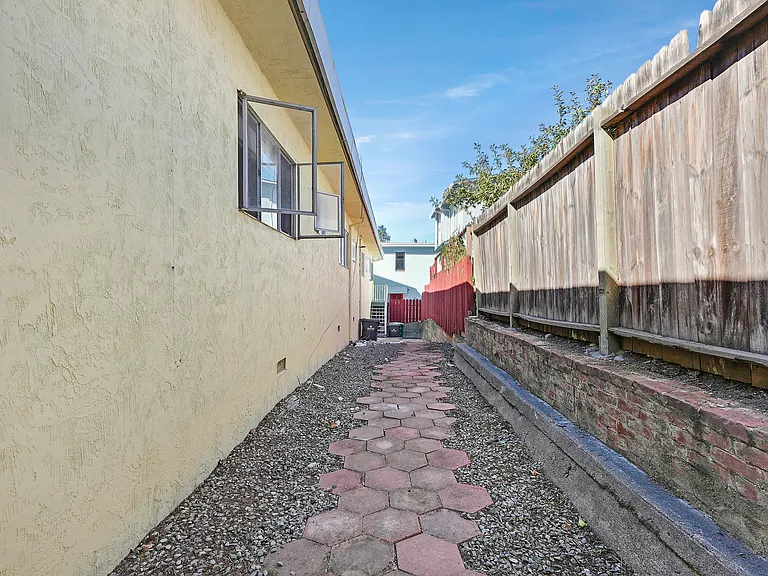 2908 Birdsall Ave #2908 — Photo 54