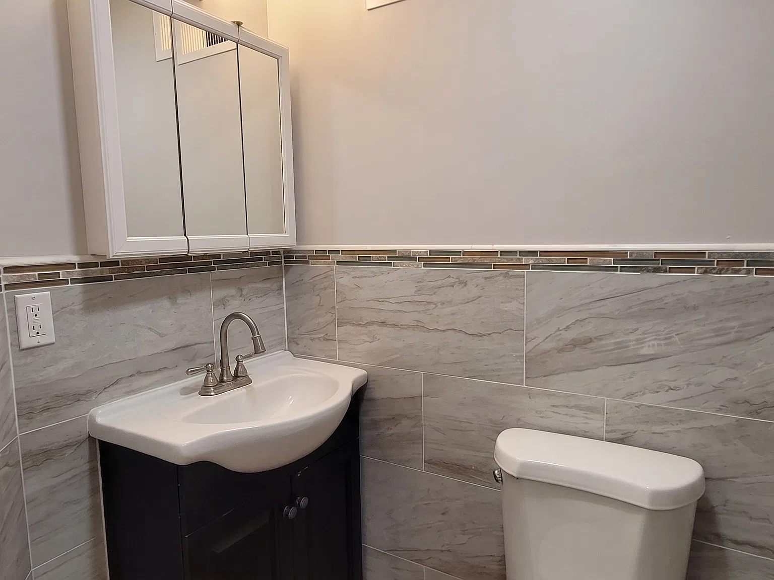 1606 Point Breeze Ave — Photo 3