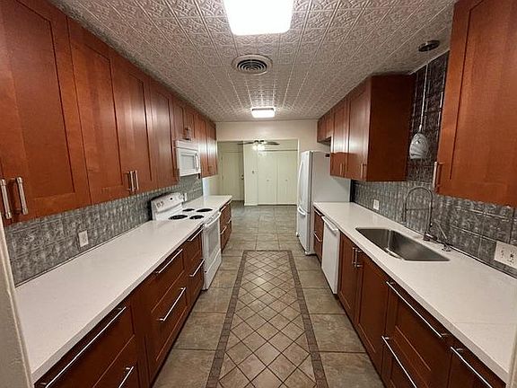 3rd image of 1714 Palm Valley Dr W #1