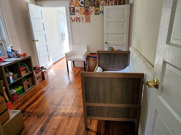 4th image of 108 Jackson Ave