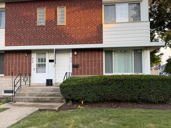 426 E Vallette St, Elmhurst, IL 60126