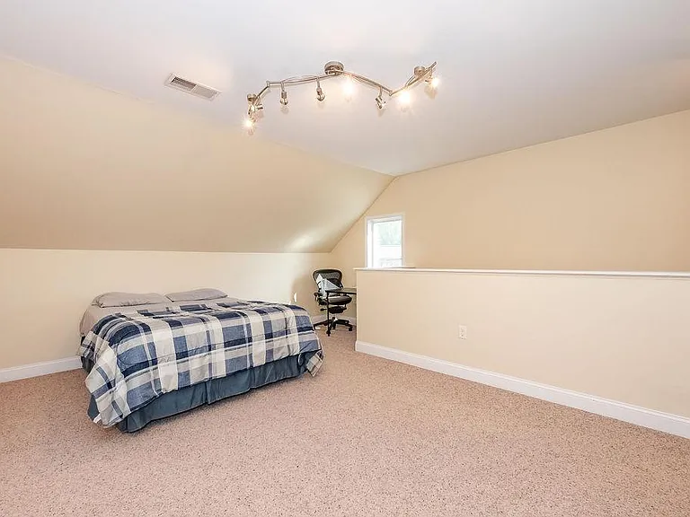 25 Village Dr — Photo 30