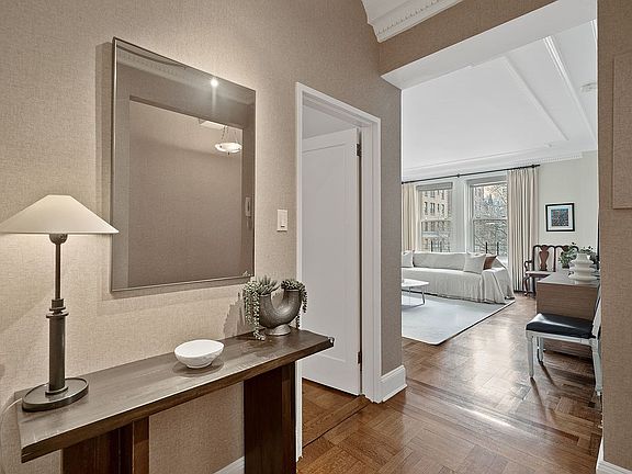 3rd image of 600 W End Ave #2D