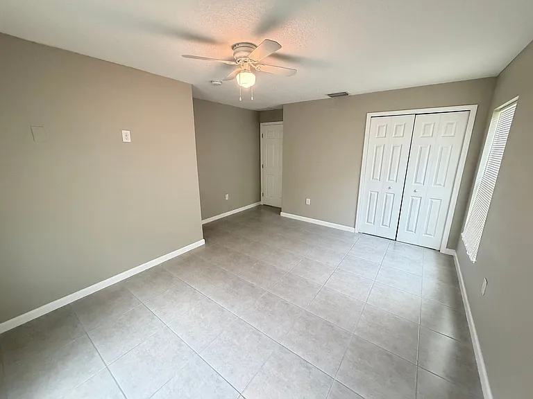 867 Glencove Ave NW — Photo 18