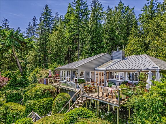 3rd image of 1130 Berry Point Rd