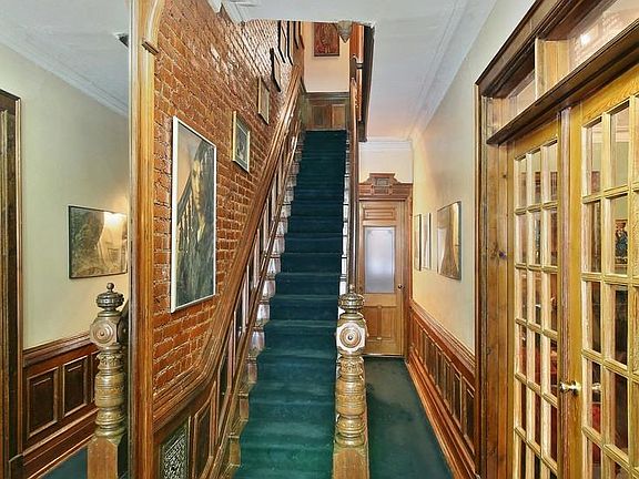 3rd image of 221 W 131st St