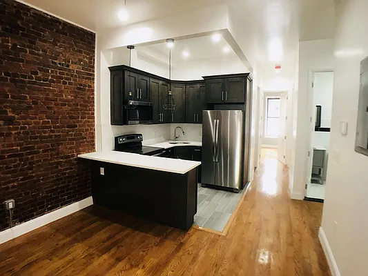 Rented by Reyes & Elsamad Real Estate Group | media 1