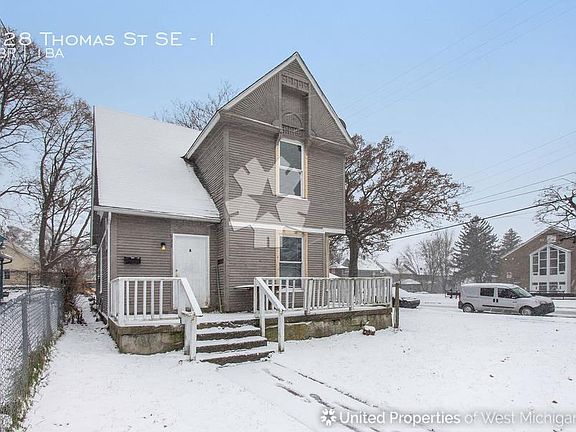 2nd image of 928 Thomas St SE #1