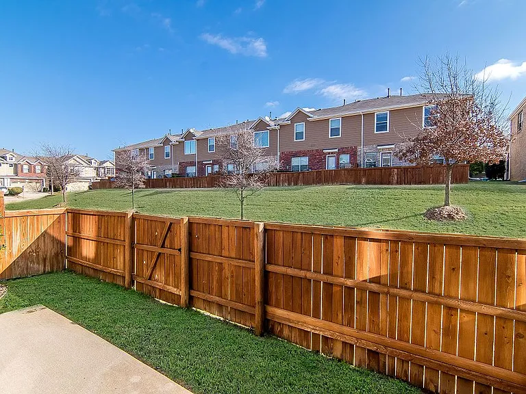 8740 Bigelow Dr — Photo 19