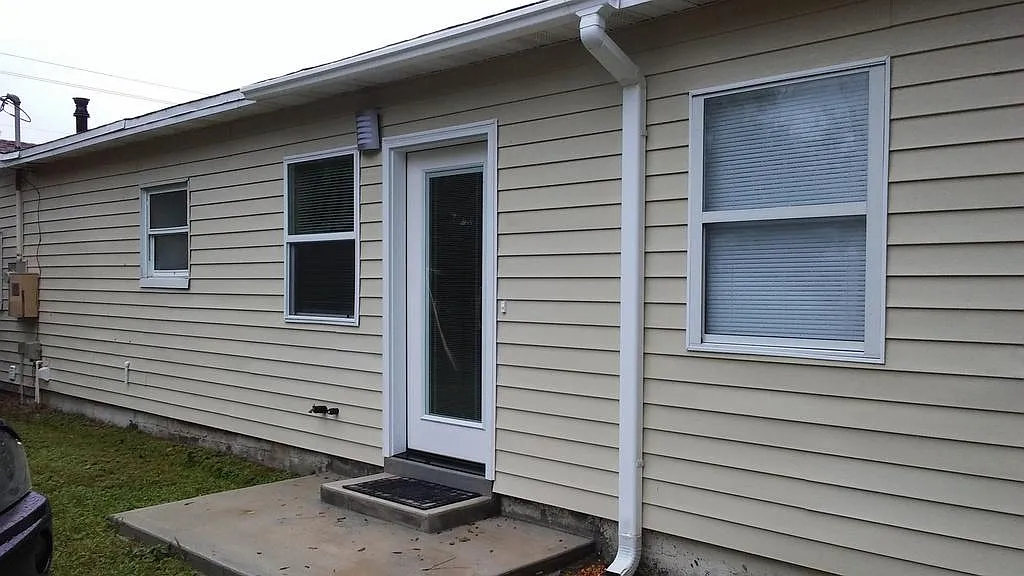 2 bed, 1000 sqft, $1,400 — Photo 1