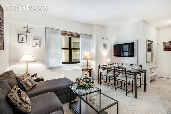 Rented by Compass | media 19