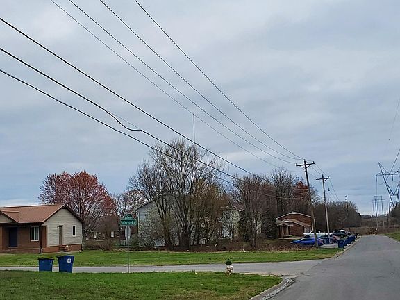 5th image of 1301 Valleywood Dr #A