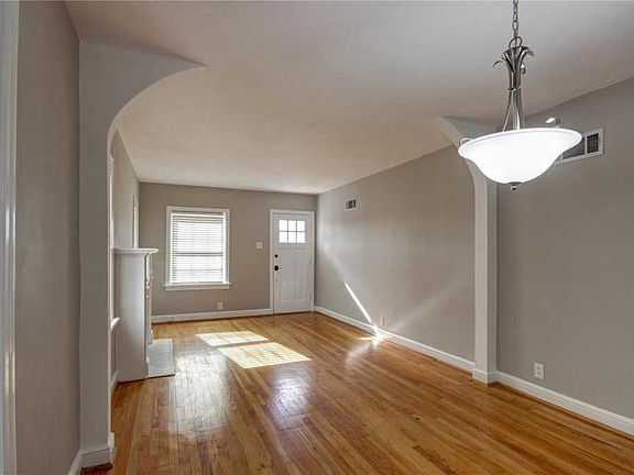 5th image of 8937 Bridgeport Ave