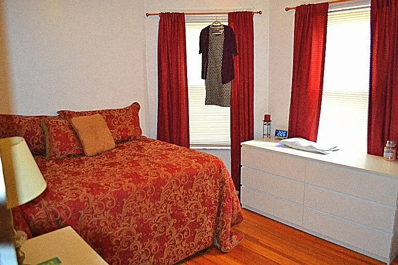 3 bed, $3,000 — Photo 4