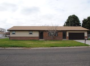 821 N 13th St, Burlington, CO 80807