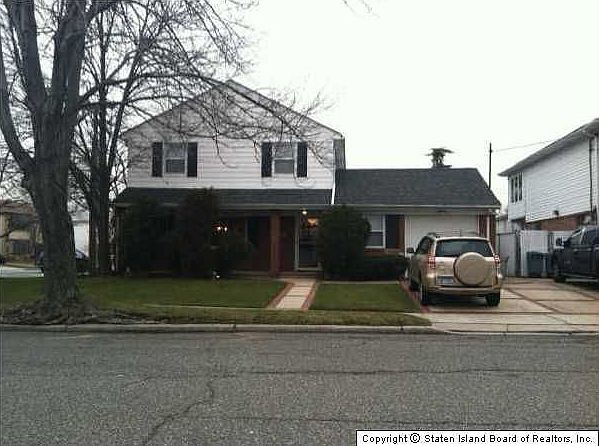 1st image of 74 Dawson Cir