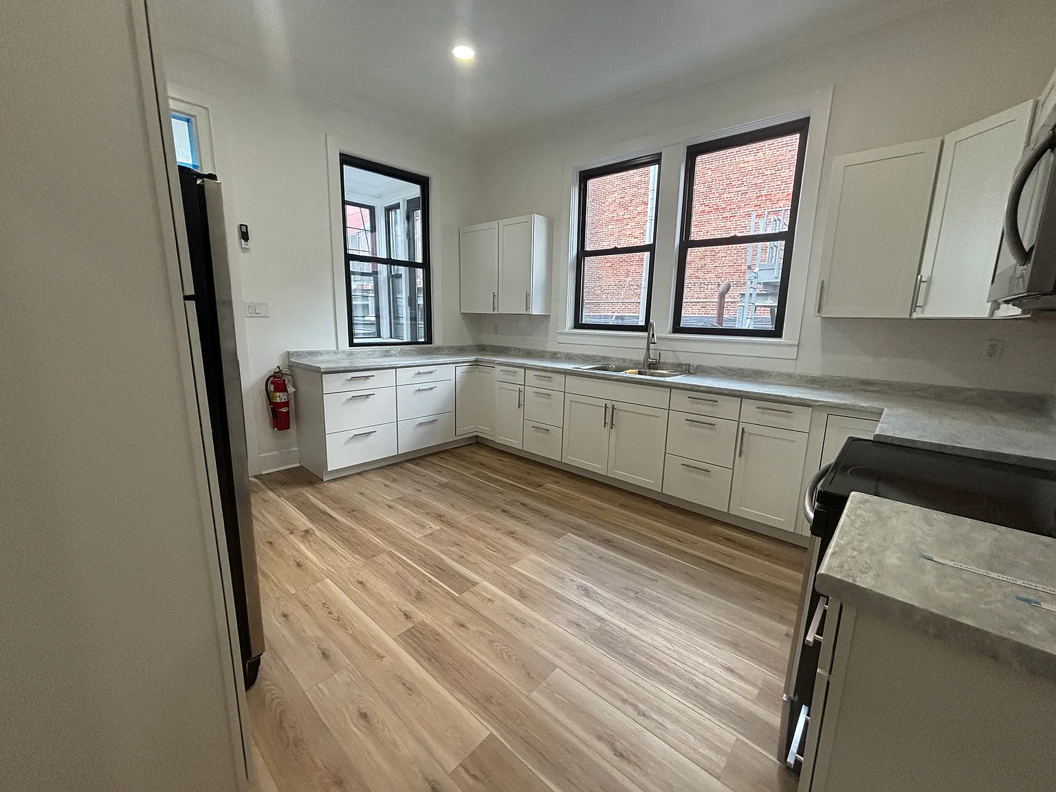 2 bed, 1200 sqft, $1,625 — Photo 4