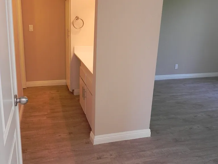 Chapman Villas Apartments — Photo 30