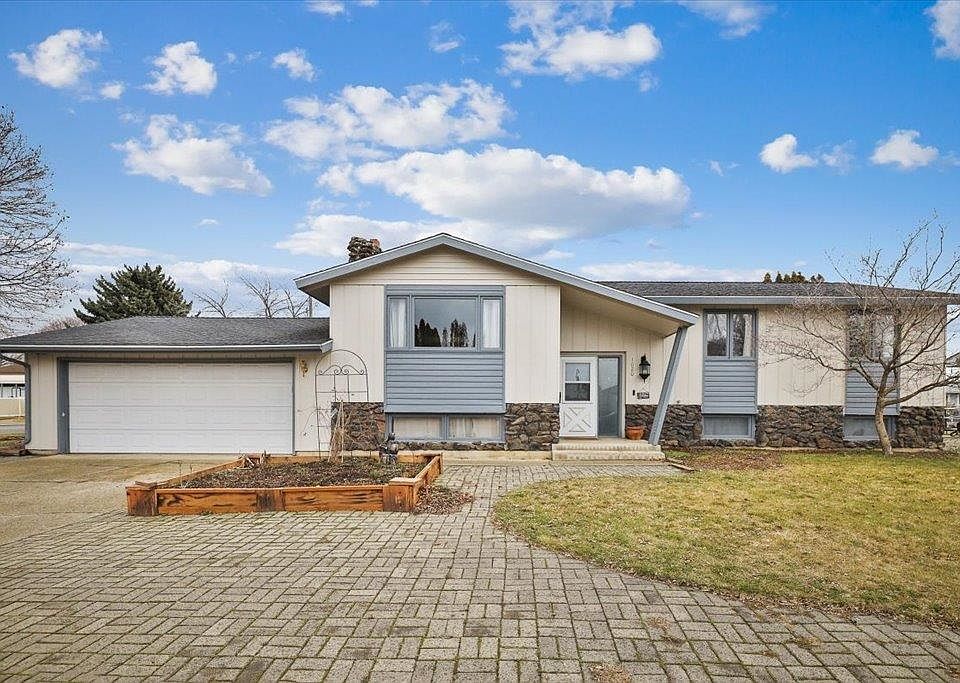 1st image of 1020 N Bolivar Rd