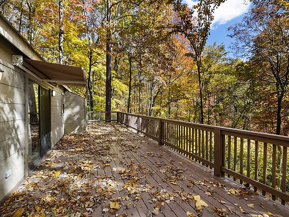 4th image of 108 Waterfall Hollow Rd