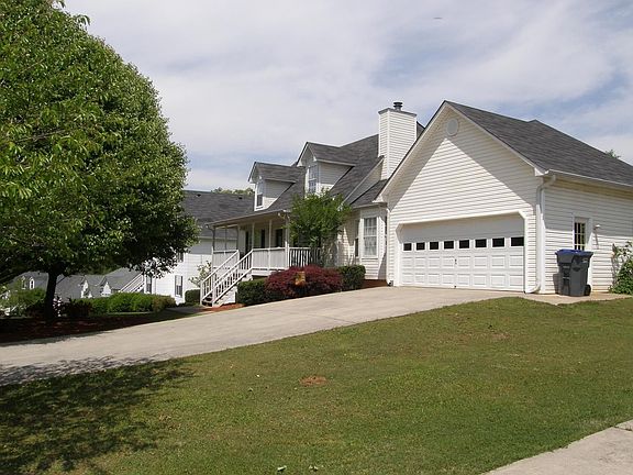2nd image of 114 Logan Cole Dr