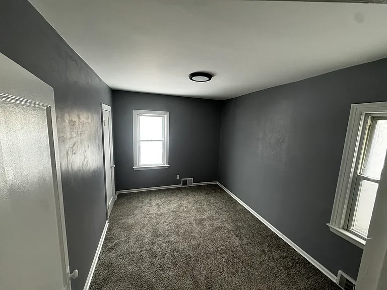 2781 S Park Ave #1 — Photo 3