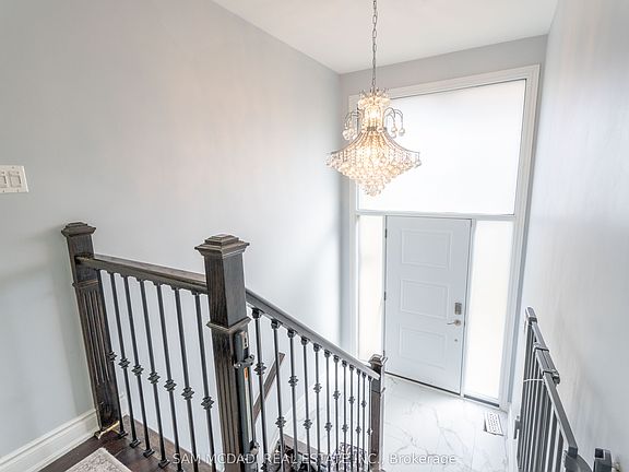 3rd image of 54 Bearbury Dr