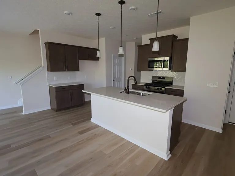 7231 Grandway Dr — Photo 9