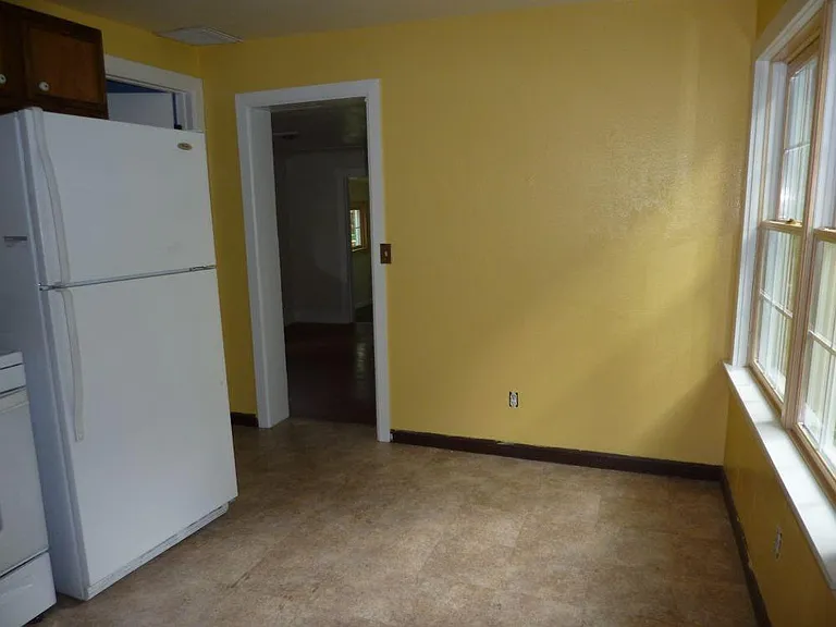 2212B Goss St — Photo 3