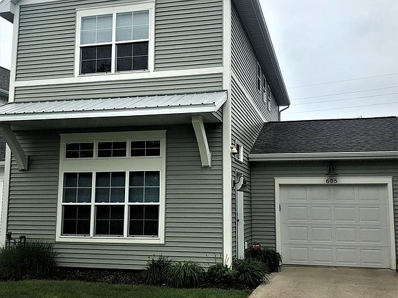 2nd image of 605 Beachwood Path