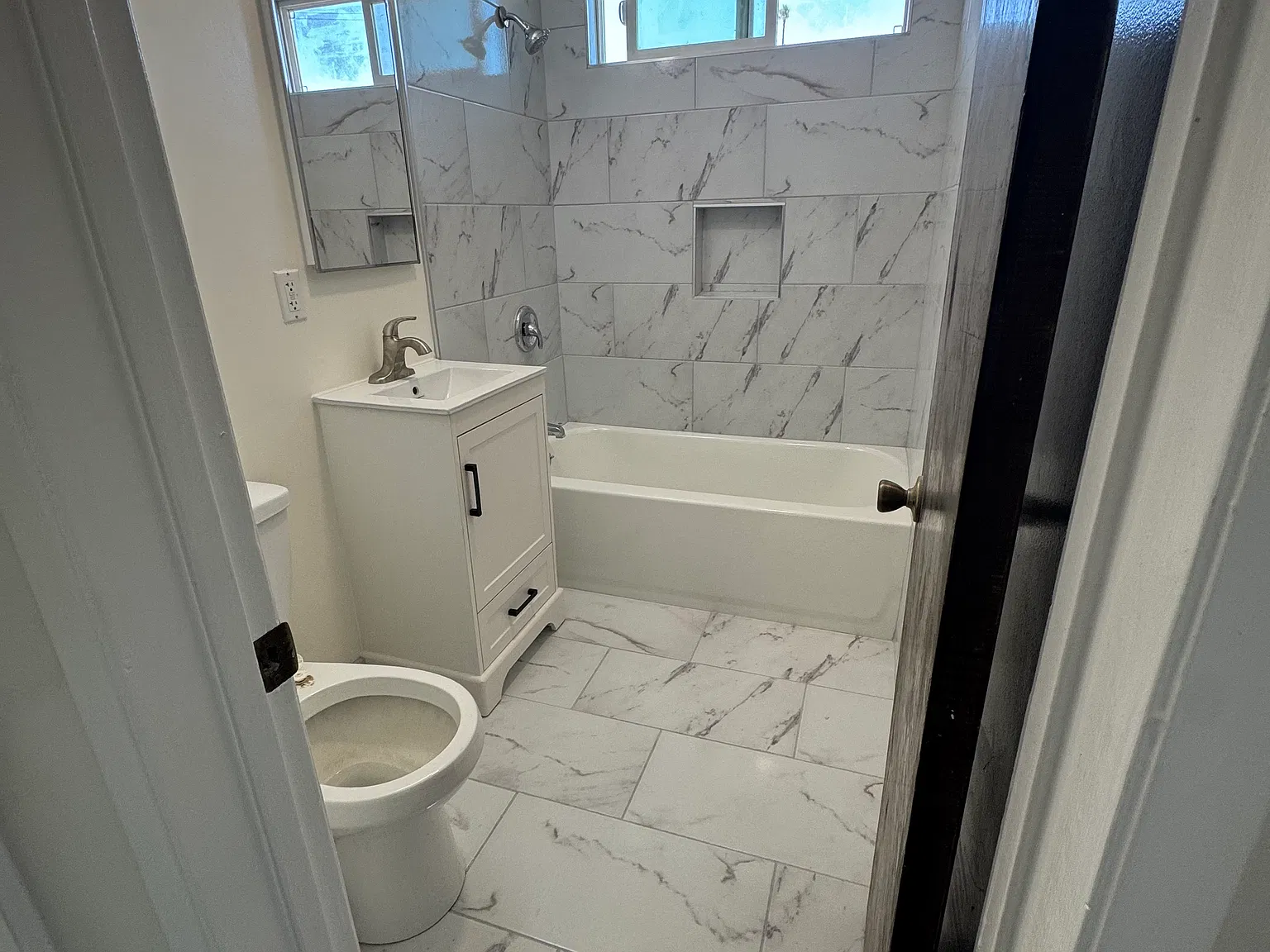 2 bed, $2,200 — Photo 2