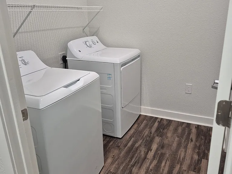 Canyon Place — Photo 3