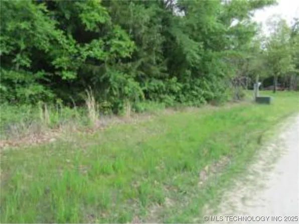 310 Bower Rd, Eufaula, OK 74432