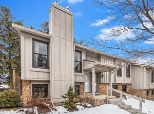 2122 Spruceway Ln #26, Ann Arbor, MI 48103