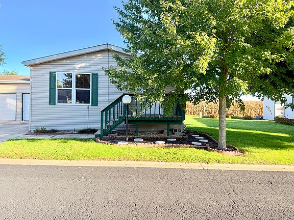 2nd image of 452B Meadowlark Cir