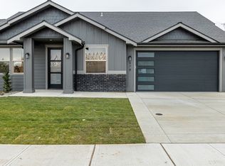 978 Racine Springs Dr, Wenatchee, WA 98801