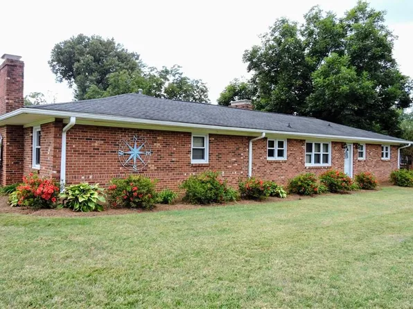 448 Linville Rd, Kernersville, NC 27284