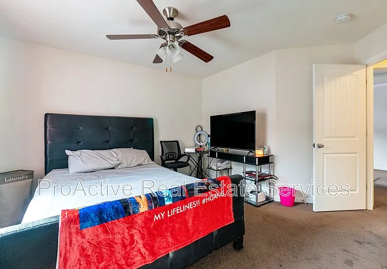2104 Miller Ave — Photo 24