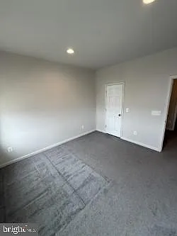240 Parkland Dr — Photo 27