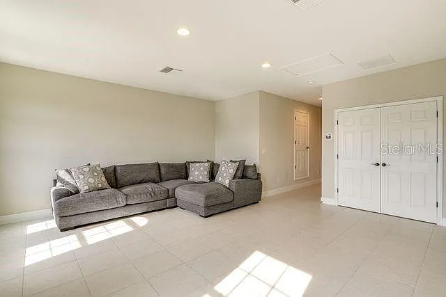 7523 Paradiso Dr — Photo 12