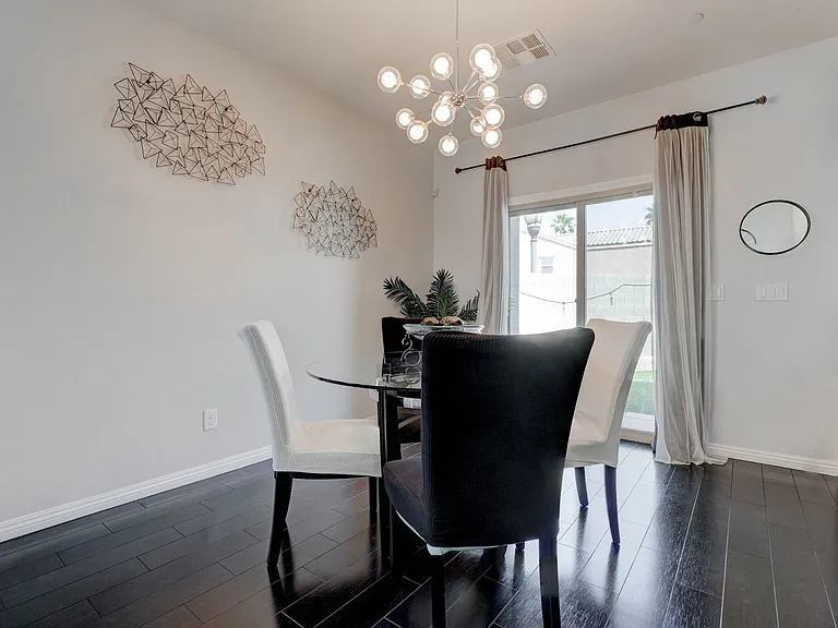 48 Jasmine Point St — Photo 5