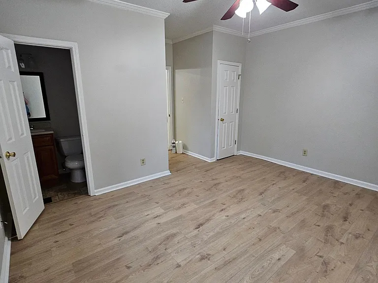 65 N Belvedere Blvd #201 — Photo 13
