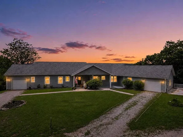 319 Cliff House Road #A/B, Powersite, MO 65731