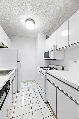 Rented by Level Group | media 15