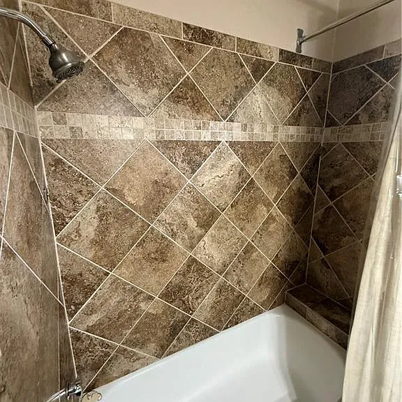 1660 Laurel St — Photo 13