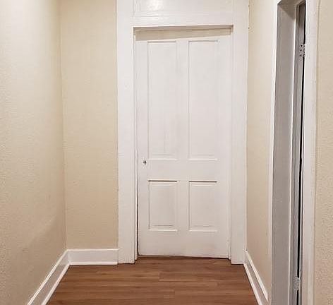 5th image of 1118 Buena Vista St