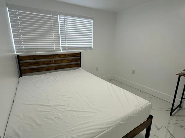(undisclosed Address), Hollywood, FL 33021