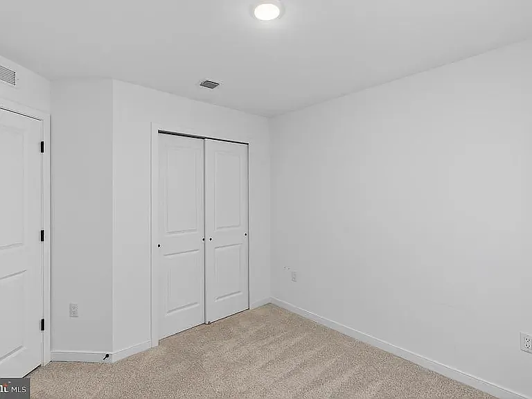 64 Silverbell Ave — Photo 15